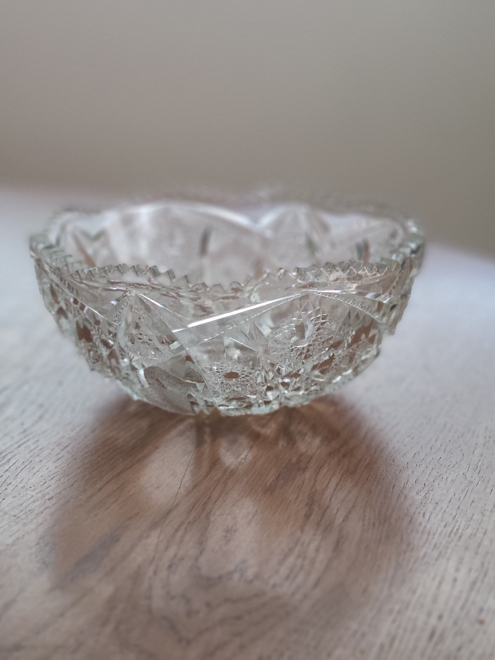 Antique American Brilliant Period (ABP) cut glass crystal bowl.